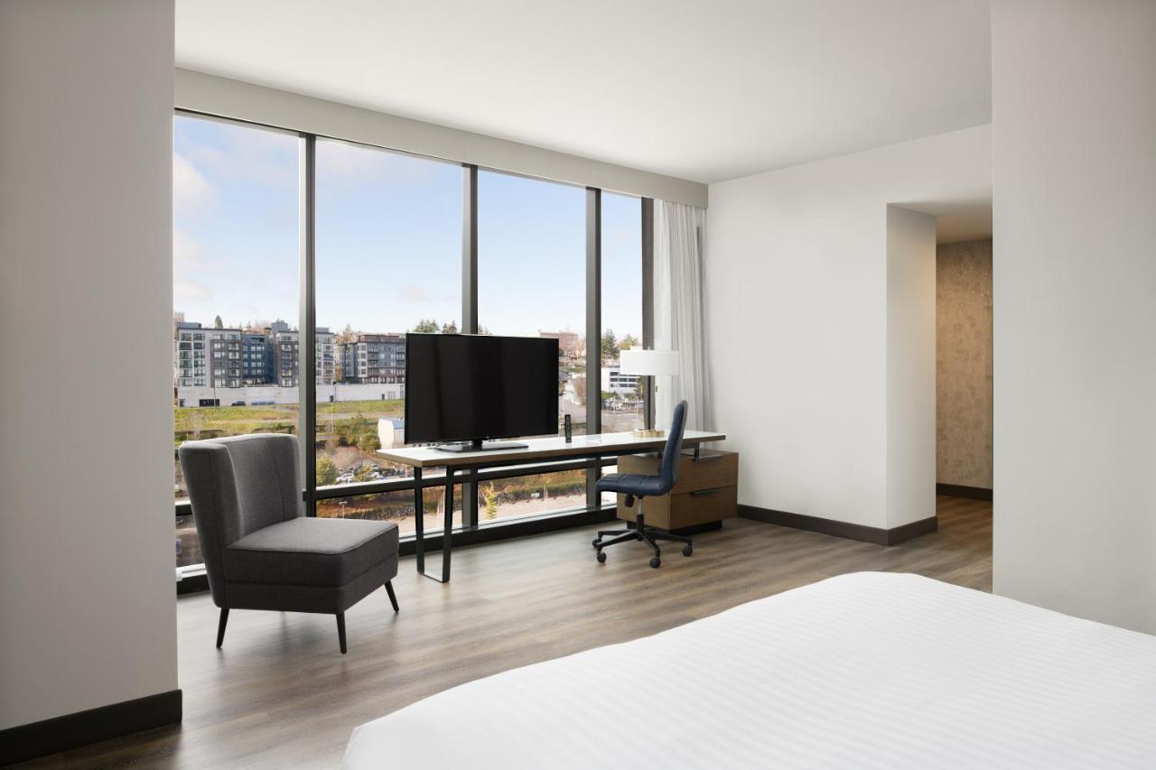 Marriott Tacoma Downtown Hotel Екстериор снимка