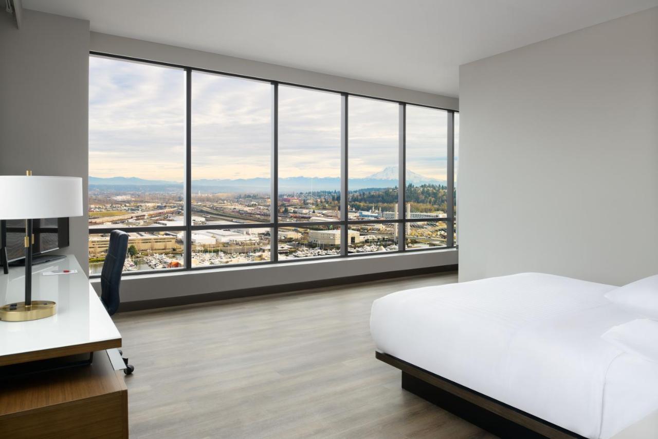 Marriott Tacoma Downtown Hotel Екстериор снимка