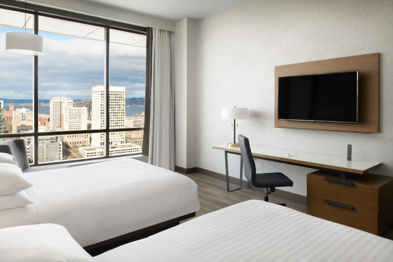 Marriott Tacoma Downtown Hotel Екстериор снимка