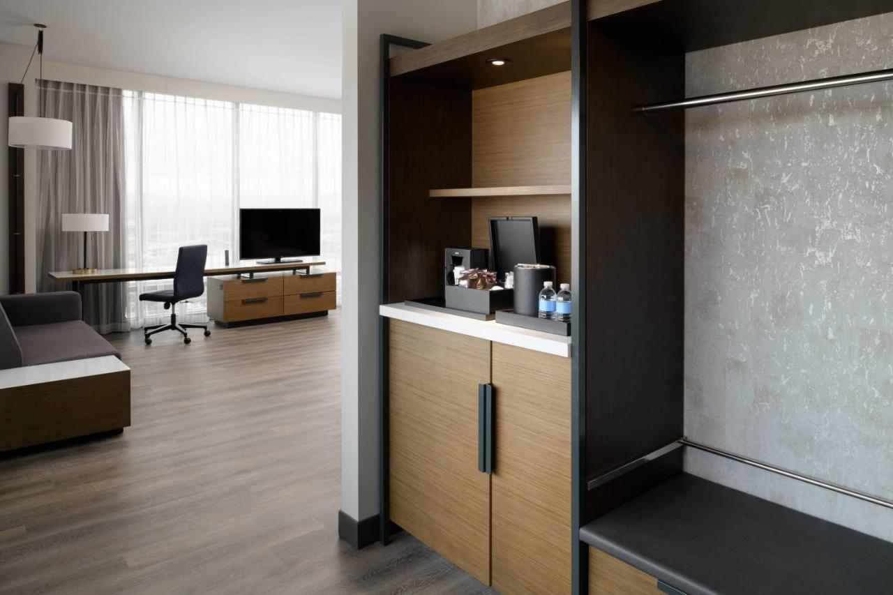 Marriott Tacoma Downtown Hotel Екстериор снимка