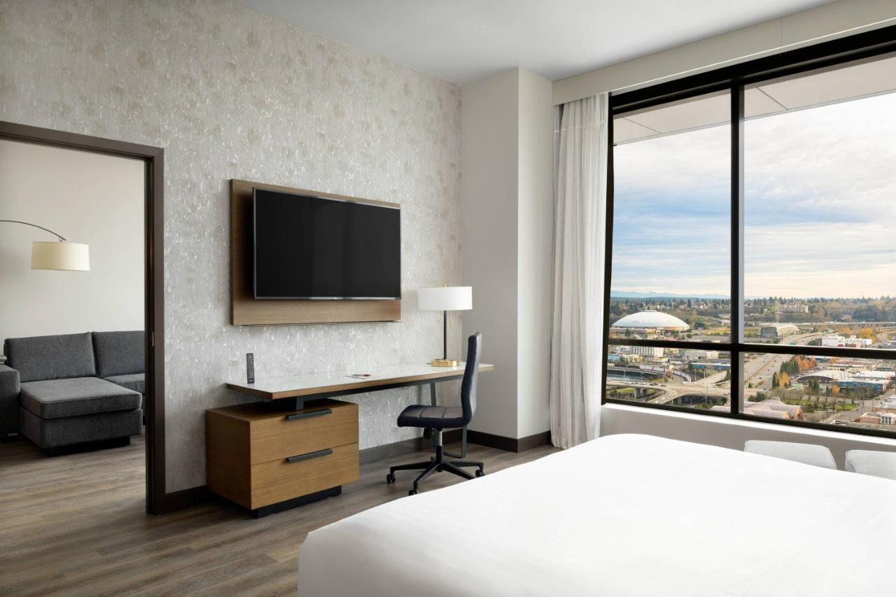 Marriott Tacoma Downtown Hotel Екстериор снимка