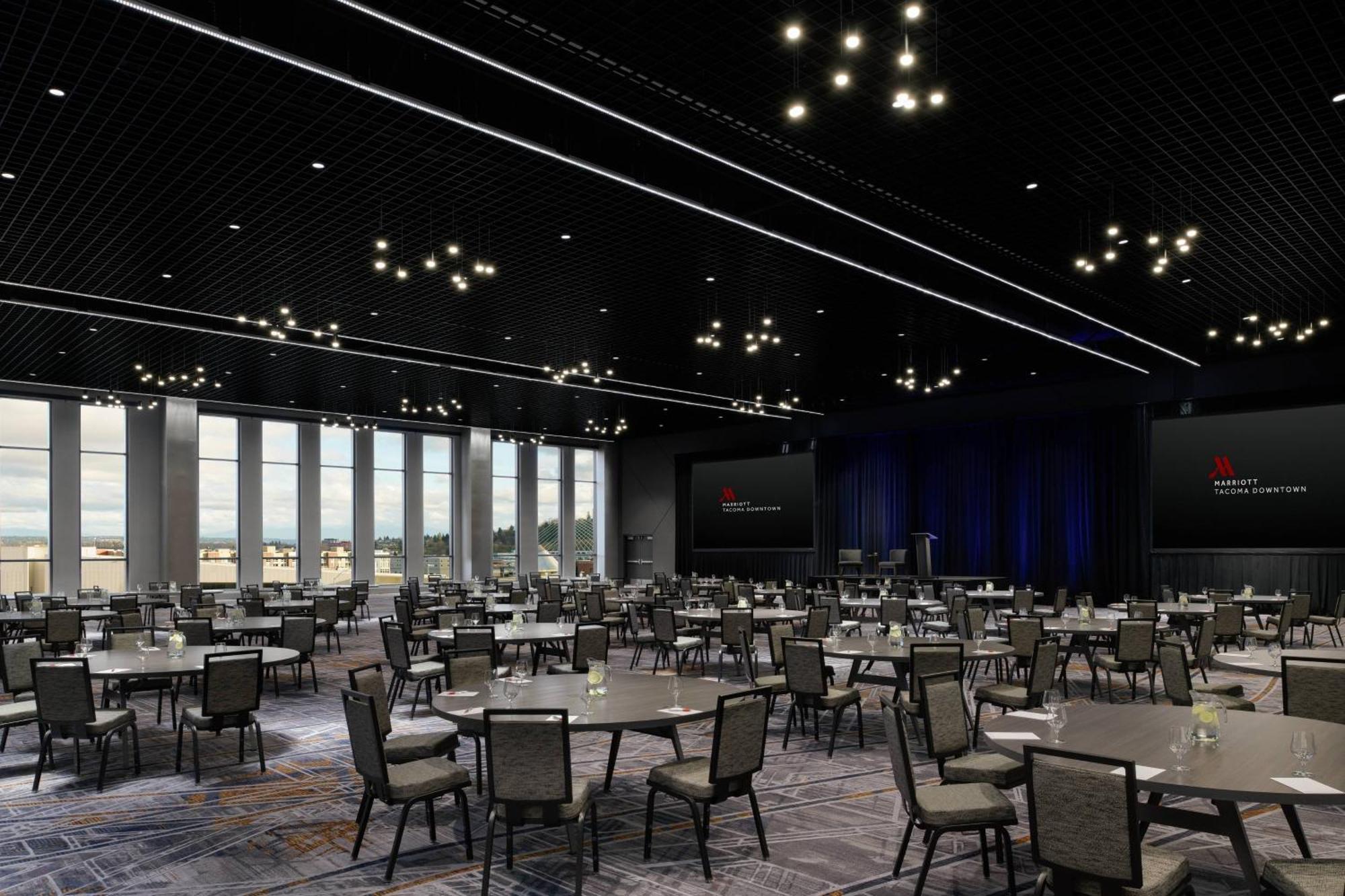 Marriott Tacoma Downtown Hotel Екстериор снимка